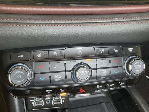Used 2024 Dodge Durango Citadel AWD/4WD image 35