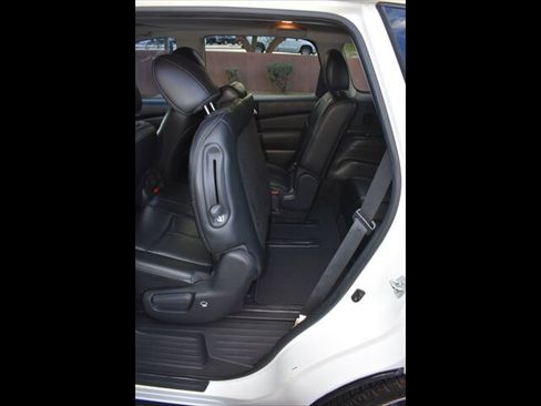 Used 2016 Nissan Pathfinder Platinum w/ Cargo Package FWD image 24