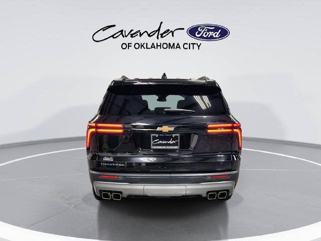 Used 2025 Chevrolet Traverse LT FWD image 7