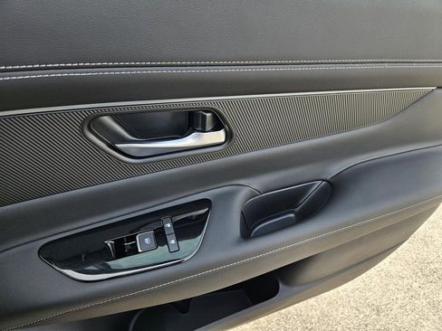 New 2025 Nissan Murano SV image 6