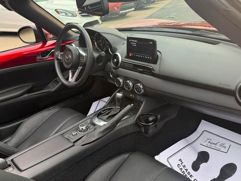 Used 2022 MAZDA MX-5 Miata RF Grand Touring RWD image 28