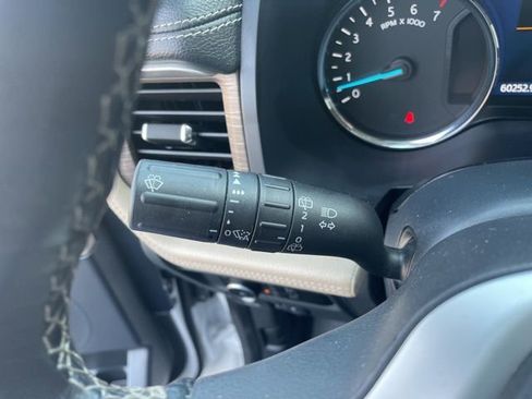 Used 2024 Ford Expedition Limited AWD/4WD image 31