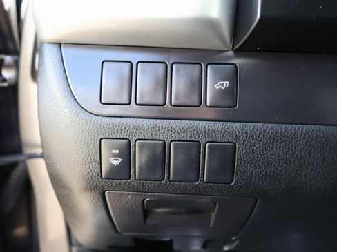 Used 2015 Toyota Highlander XLE image 41