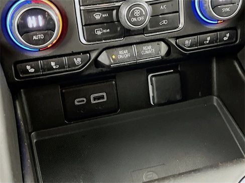 Used 2023 Chevrolet Suburban High Country image 21