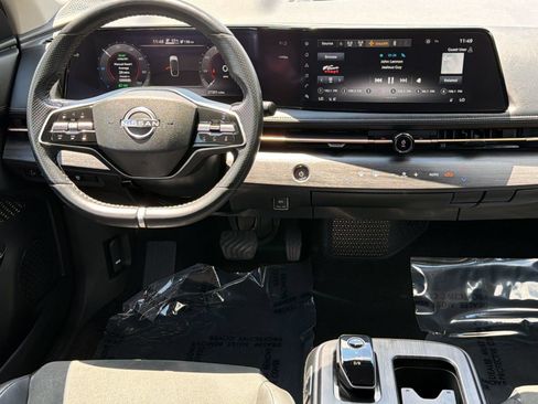 Used 2023 Nissan Ariya FWD image 26
