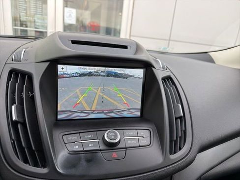 Used 2018 Ford Escape SE w/ SE Sync 3 Package image 13