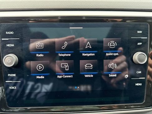 Certified 2023 Volkswagen Atlas SEL image 18