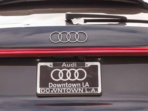 Used 2025 Audi Q5 Premium Plus w/ Premium Plus AWD/4WD image 11