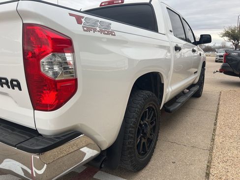 Used 2020 Toyota Tundra SR5 w/ SR5 Upgrade Package image 20