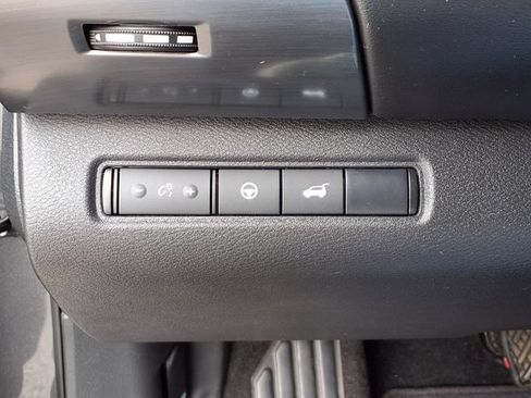 Used 2024 Nissan Pathfinder SL FWD image 14