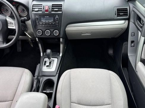 Used 2015 Subaru Forester 2.5i Premium AWD/4WD image 29
