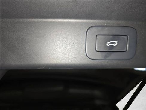 Used 2023 Land Rover Range Rover Sport SE AWD/4WD image 13