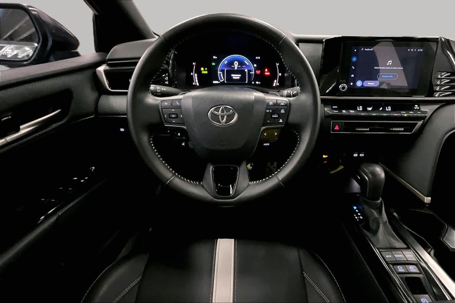 Used 2026 Toyota Camry SE FWD image 5