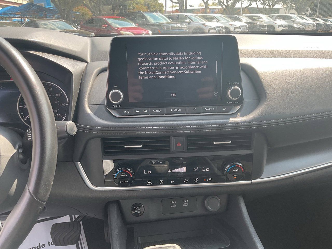 Used 2025 Nissan Rogue SV FWD image 27