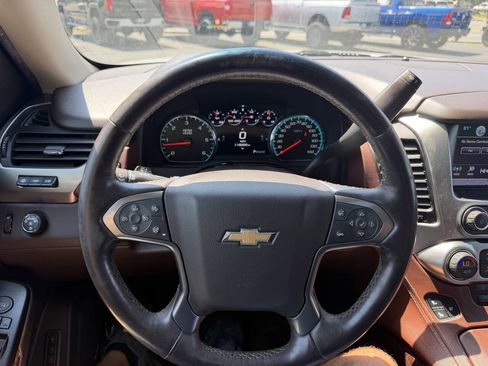 Used 2016 Chevrolet Suburban LTZ RWD image 9