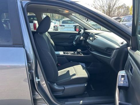 Used 2024 Nissan Rogue S image 16