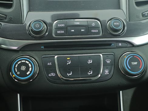 Used 2015 Chevrolet Impala LS image 9