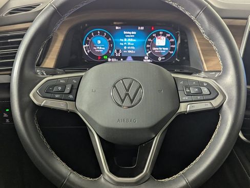 Used 2024 Volkswagen Atlas SE FWD image 18