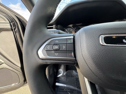 Used 2024 Jeep Compass Limited image 23