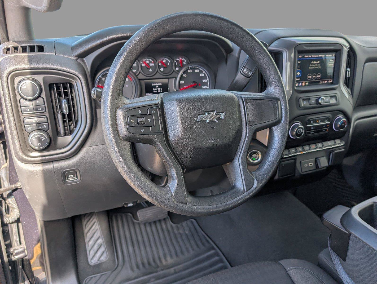 Used 2022 Chevrolet Silverado 1500 Custom Trail Boss AWD/4WD image 4