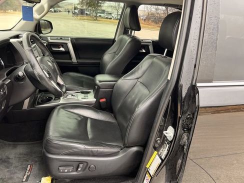 Used 2015 Toyota 4Runner Limited image 21