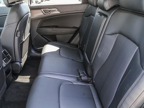 Certified 2026 Kia Sportage EX w/ EX Panorama Roof Package FWD image 17
