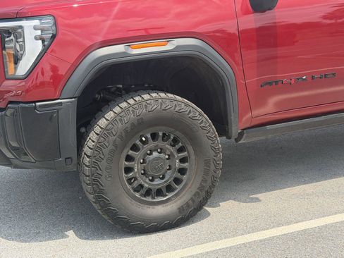 Used 2025 GMC Sierra 2500 AT4X AWD/4WD image 18