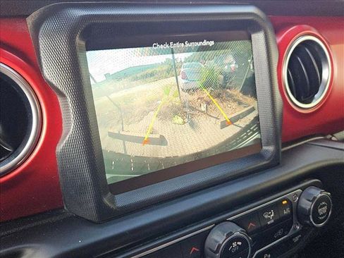 Used 2022 Jeep Wrangler Rubicon image 14