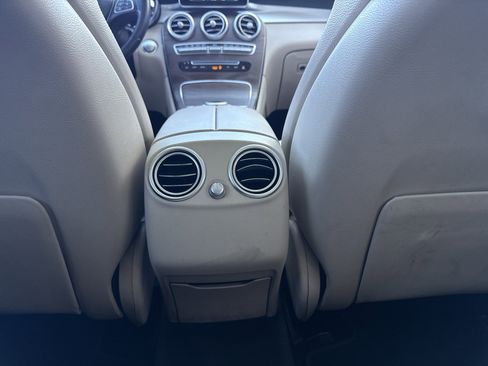 Used 2019 Mercedes-Benz GLC 300 GLC 300 image 29