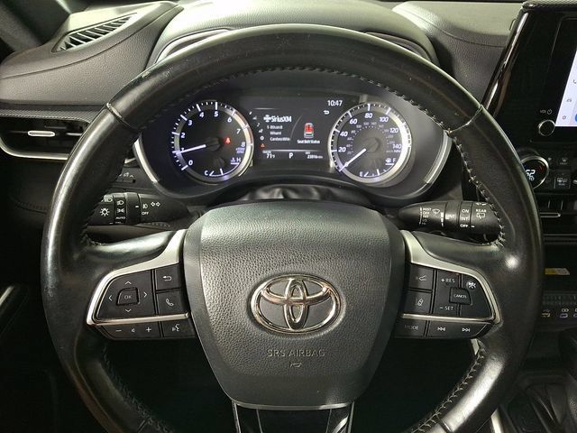 Used 2023 Toyota Highlander XSE AWD/4WD image 21