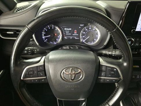 Used 2023 Toyota Highlander XSE AWD/4WD image 21