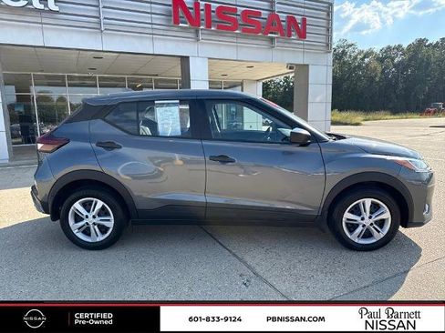 Certified 2025 Nissan Kicks Play S image 9