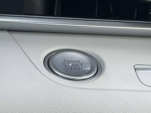 New 2026 Hyundai Elantra Limited FWD image 31