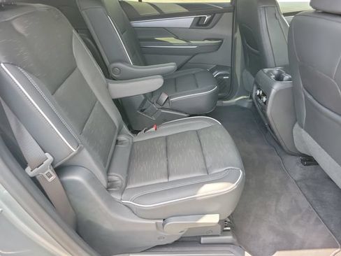 Used 2025 Buick Enclave Sport Touring FWD image 22