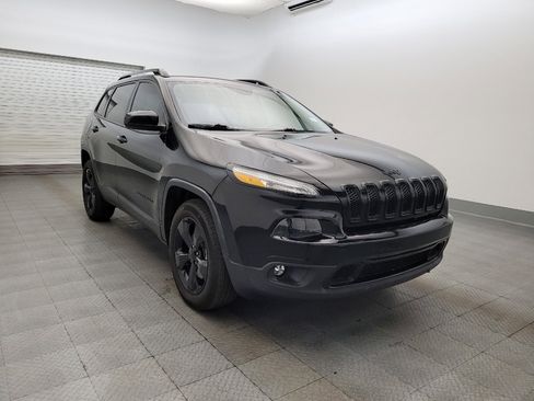 Used 2018 Jeep Cherokee Latitude w/ Altitude Package image 13