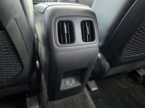 Used 2022 Hyundai Tucson Limited w/ Winter Package image 11