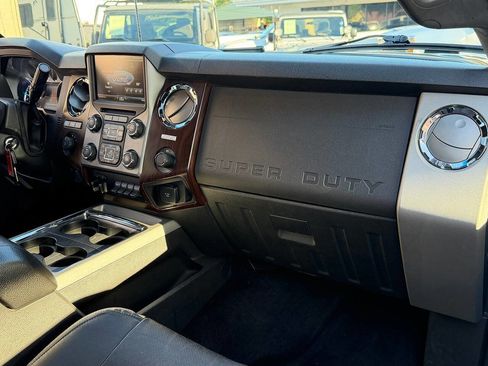 Used 2016 Ford F250 Lariat w/ Lariat Ultimate Package image 22