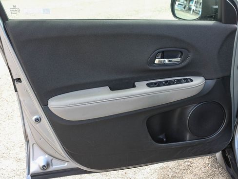 Used 2019 Honda HR-V LX image 21