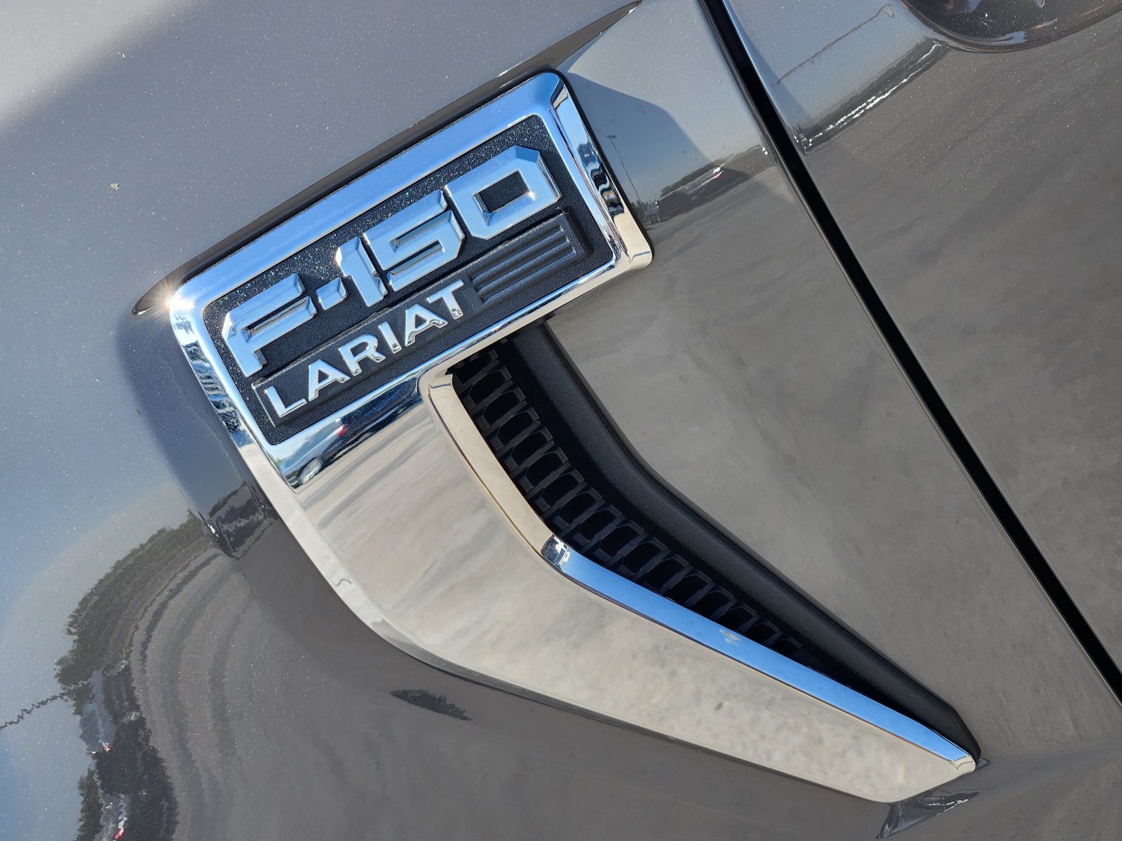 New 2026 Ford F150 Lariat w/ Equipment Group 502A High AWD/4WD image 9