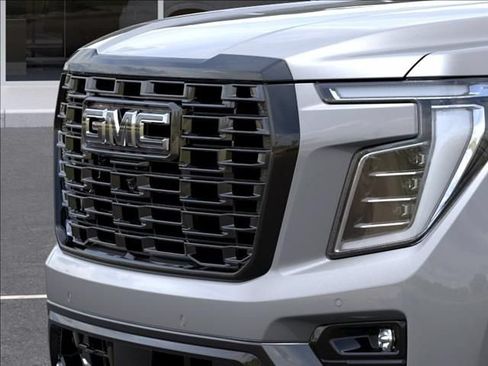 New 2026 GMC Yukon Denali Ultimate w/ LPO, Floor Liner Package AWD/4WD image 16