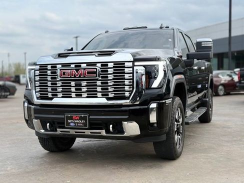 Used 2024 GMC Sierra 2500 Denali w/ Denali Reserve Package image 4