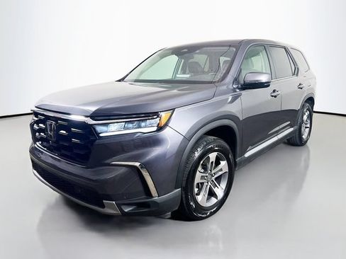 Used 2025 Honda Pilot EX-L image 5