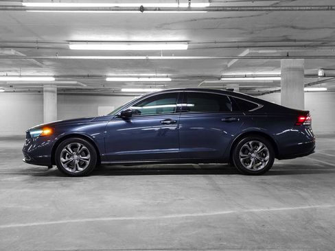 Used 2024 Honda Accord EX image 12