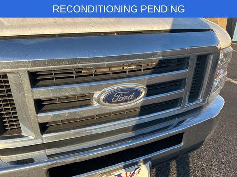 Used 2018 Ford E-350 and Econoline 350 Super Duty image 4