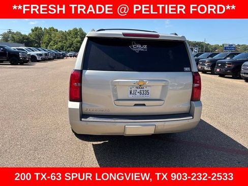 Used 2015 Chevrolet Suburban LTZ RWD image 19