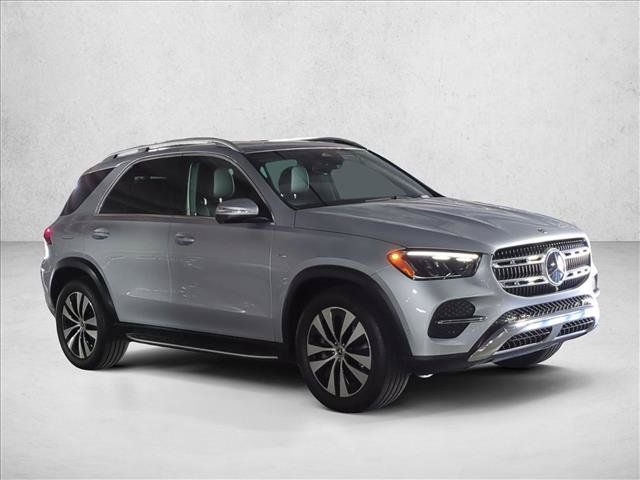 Certified 2025 Mercedes-Benz GLE 450e 4MATIC image 3