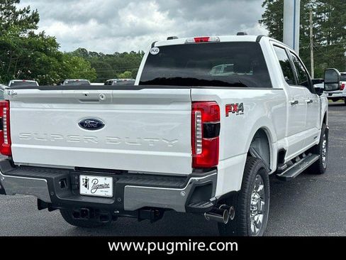 New 2025 Ford F250 Lariat w/ Chrome Package image 6