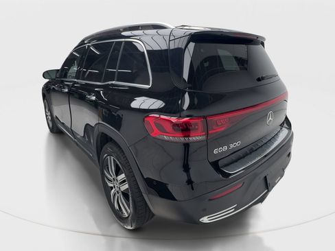 Used 2023 Mercedes-Benz EQB 300 4MATIC image 10