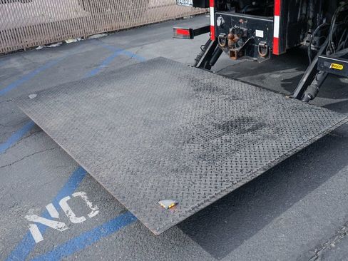 Used 2016 Ford F650 2WD Regular Cab Super Duty image 12