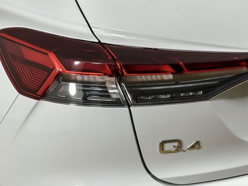 Certified 2023 Audi Q4 e-tron Premium Plus w/ Premium Plus AWD/4WD image 27